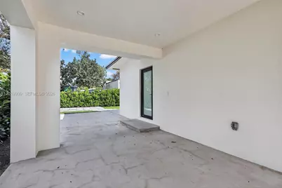 53 NW 68th St, Miami, FL 33150 - Photo 35
