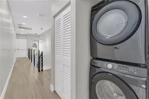 1818 NW 49th St, Miami, FL 33142 - Photo 37