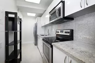 100 Lincoln Rd, Miami Beach, FL 33139 - Photo 5