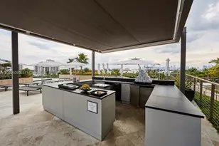 800 South Pointe Dr, Miami Beach, FL 33139 - Photo 87
