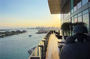 800 South Pointe Dr, Miami Beach, FL 33139 - Photo 23