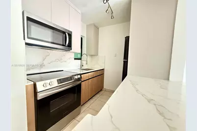 1530 SW 2nd St #304, Miami, FL 33135 - Photo 3