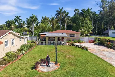 55-57 NE 156th St, Miami, FL 33162 - Photo 1