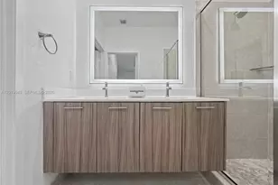 4527 NW 83rd Path, Doral, FL 33166 - Photo 13