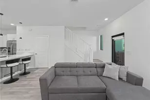 4527 NW 83rd Path, Doral, FL 33166 - Photo 9