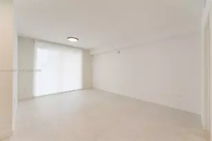 77 5th St, Miami, FL 33131 - Photo 11