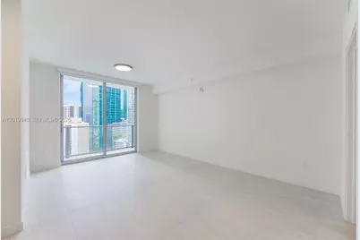 77 5th St #2604, Miami, FL 33131 - Photo 7