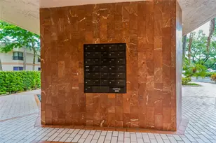2768 Carambola Cir S, Coconut Creek, FL 33066 - Photo 27