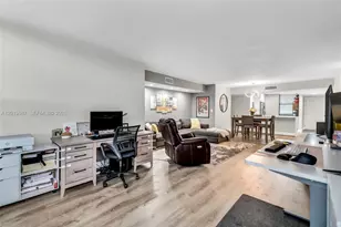 2768 Carambola Cir S, Coconut Creek, FL 33066 - Photo 23
