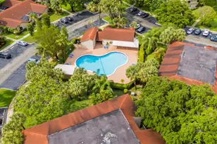 2768 Carambola Cir S, Coconut Creek, FL 33066 - Photo 39