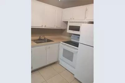 390 Windsor Q #390, West Palm Beach, FL 33417 - Photo 7