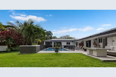 600 NE 4th St, Pompano Beach, FL 33060 - Photo 35