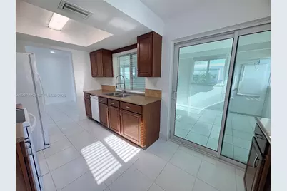 310 Leisure Blvd, Pompano Beach, FL 33064 - Photo 7