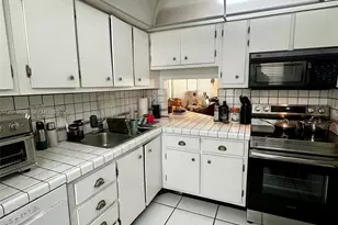 300 Galen Dr, Key Biscayne, FL 33149 - Photo 11