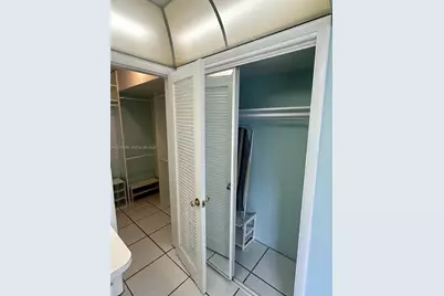 300 Galen Dr #206, Key Biscayne, FL 33149 - Photo 15