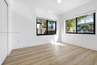 3297 SW 26th St, Miami, FL 33133 - Photo 17