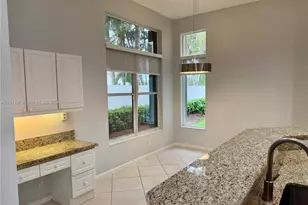2525 Bay Pointe Ct, Weston, FL 33327 - Photo 11