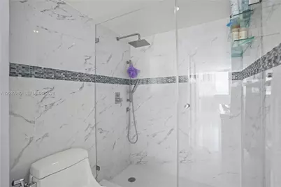 7135 Collins Ave #712, Miami Beach, FL 33141 - Photo 17