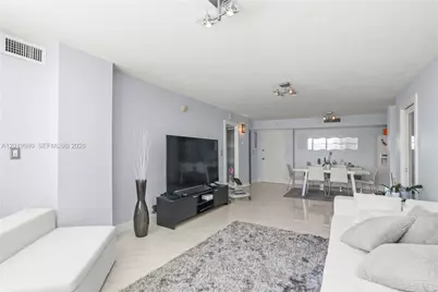 7135 Collins Ave #712, Miami Beach, FL 33141 - Photo 11