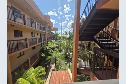 5500 W 21st Ct #306, Hialeah, FL 33016 - Photo 5