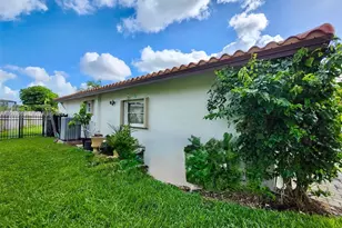 16641 Royal Poinciana Dr, Weston, FL 33326 - Photo 43