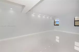 1201 S Ocean Dr, Hollywood, FL 33019 - Photo 15