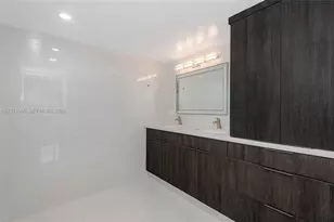 1201 S Ocean Dr, Hollywood, FL 33019 - Photo 25
