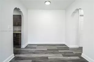 7911 Abbott Ave, Miami Beach, FL 33141 - Photo 5