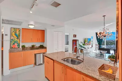 10275 Collins Ave #829, Bal Harbour, FL 33154 - Photo 15
