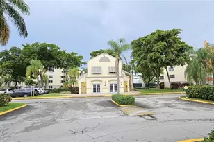 8100 Geneva Ct, Doral, FL 33166 - Photo 13
