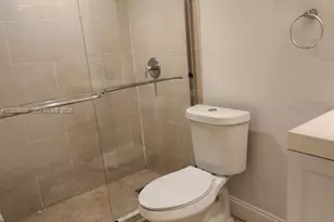 8100 Geneva Ct, Doral, FL 33166 - Photo 5