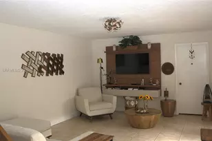 9111C SW 20th St, Davie, FL 33324 - Photo 9