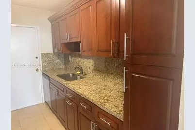 5401 Collins Ave #1213, Miami Beach, FL 33140 - Photo 23