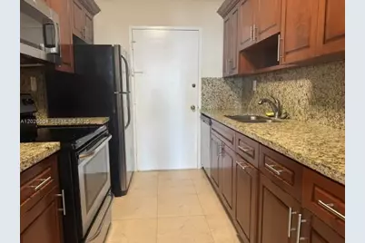 5401 Collins Ave #1213, Miami Beach, FL 33140 - Photo 21