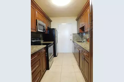 5401 Collins Ave #1213, Miami Beach, FL 33140 - Photo 23