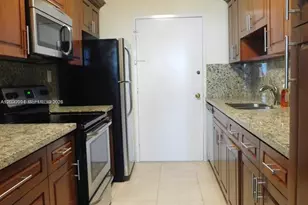 5401 Collins Ave, Miami Beach, FL 33140 - Photo 23