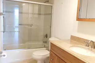 5401 Collins Ave, Miami Beach, FL 33140 - Photo 29
