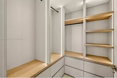 77 5th Street #4202, Miami, FL 33131 - Photo 31