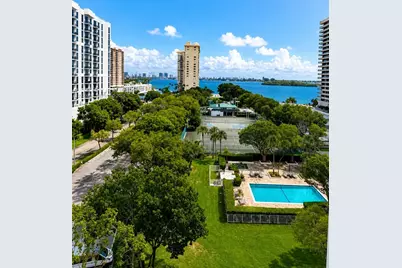 [Address not provided], North Miami, FL 33181 - Photo 3