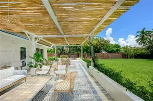 465 NE 112th St, Miami, FL 33161 - Photo 27