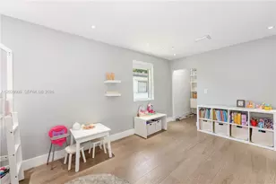 465 NE 112th St, Miami, FL 33161 - Photo 19