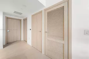 1000 Brickell Plaza, Miami, FL 33131 - Photo 11