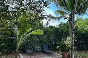 535 NE 129th St, North Miami, FL 33161 - Photo 27