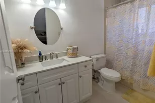 2882 NE 4th St, Homestead, FL 33033 - Photo 23