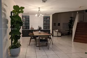 2882 NE 4th St, Homestead, FL 33033 - Photo 13