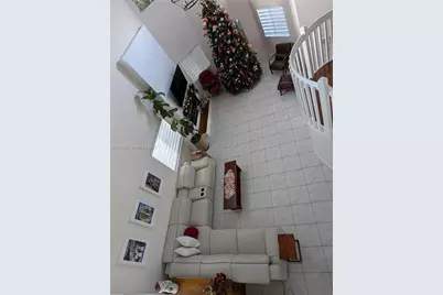2882 NE 4th St, Homestead, FL 33033 - Photo 1