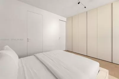 800 West Ave #PH11, Miami Beach, FL 33139 - Photo 21