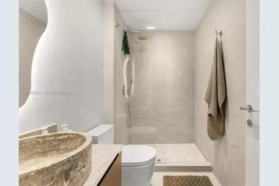 800 West Ave #PH11, Miami Beach, FL 33139 - Photo 17