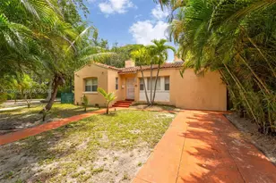 28 NE 48th St, Miami, FL 33137 - Photo 3