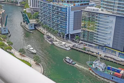 901 Brickell Key Blvd #3204, Miami, FL 33131 - Photo 5